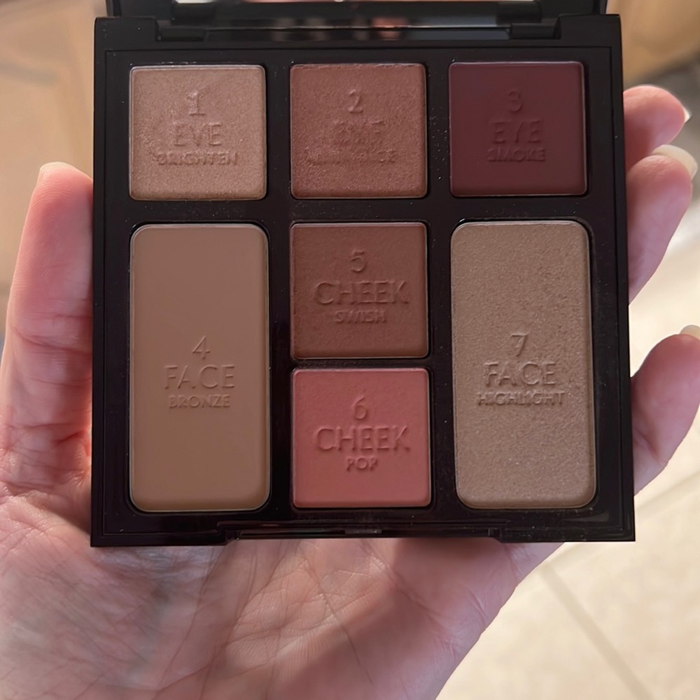 Charlotte tilbury sunset dreamscape palette